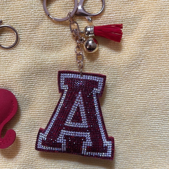 ALABAMA FANS 2 KEY CHAINS ELEPHANT AND A Red and white - Picture 3 of 6